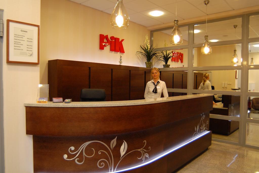 Hotel Pik Миколув Экстерьер фото
