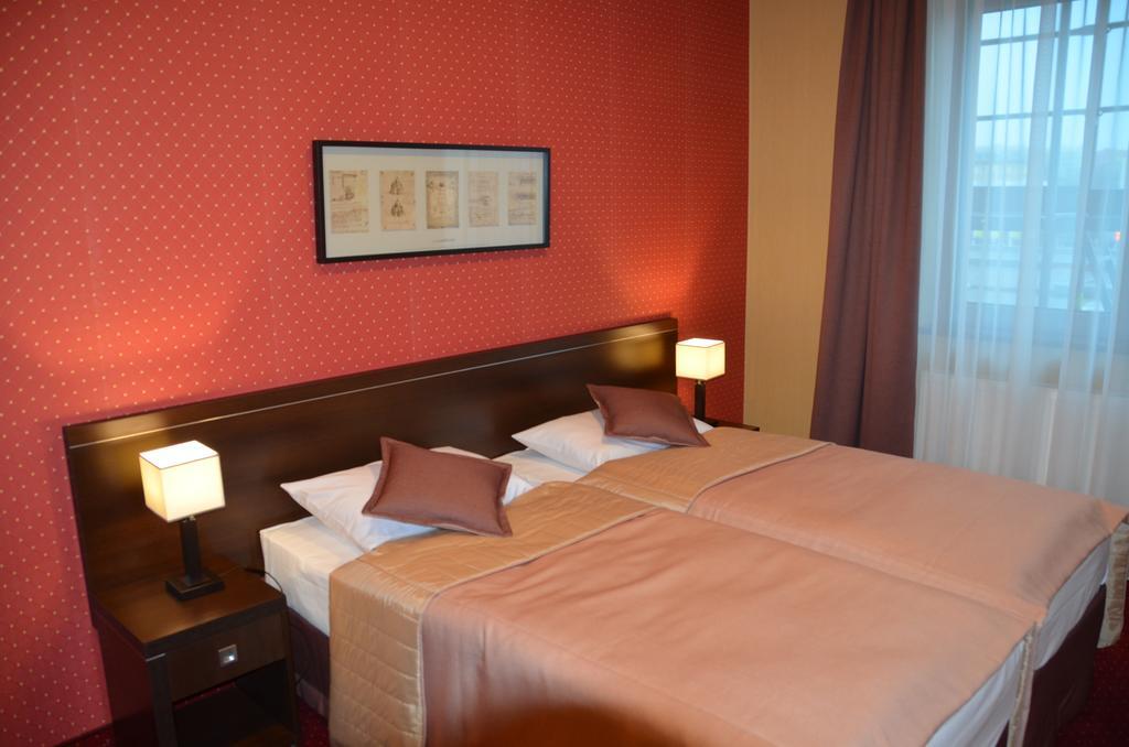 Hotel Pik Миколув Номер фото