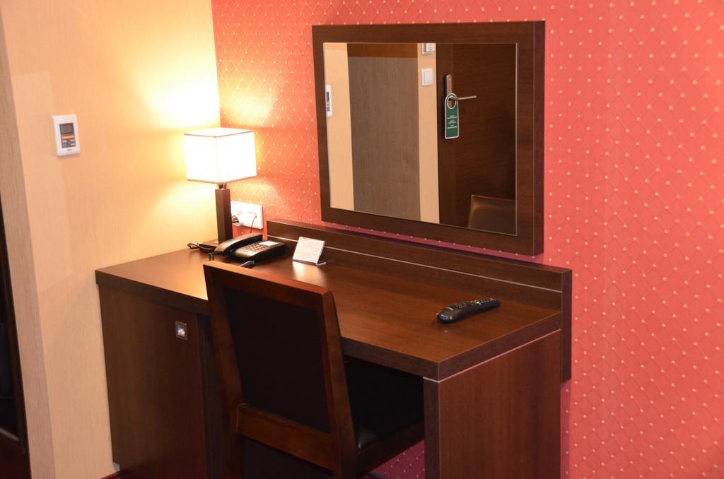 Hotel Pik Миколув Номер фото