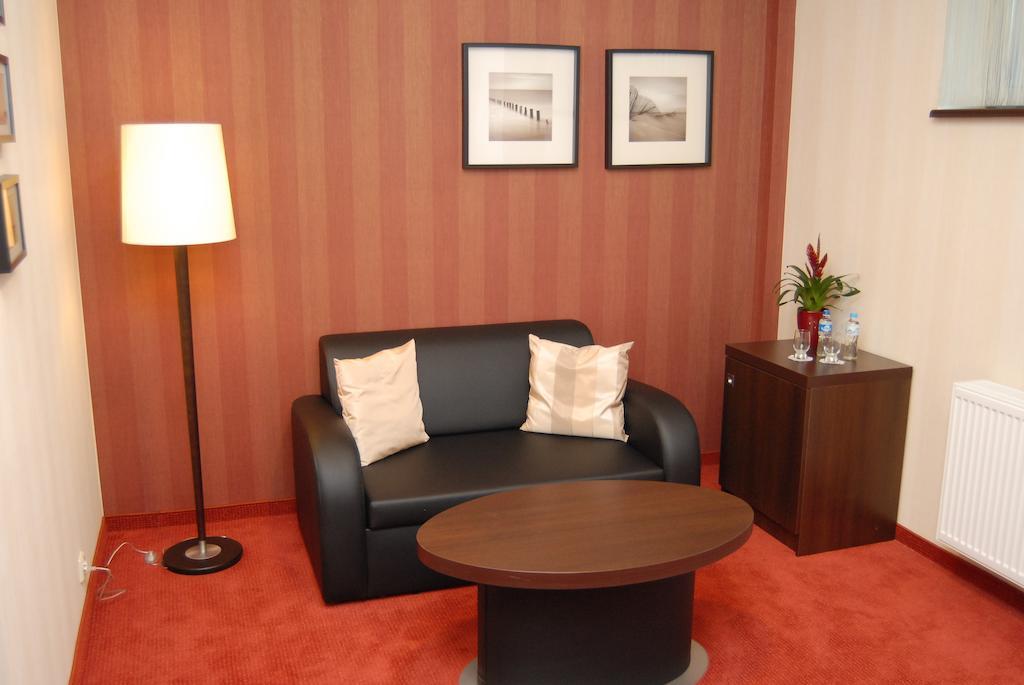 Hotel Pik Миколув Номер фото