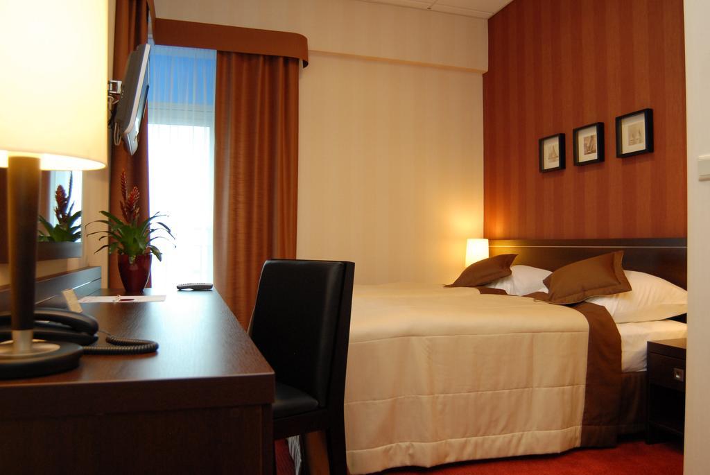 Hotel Pik Миколув Номер фото
